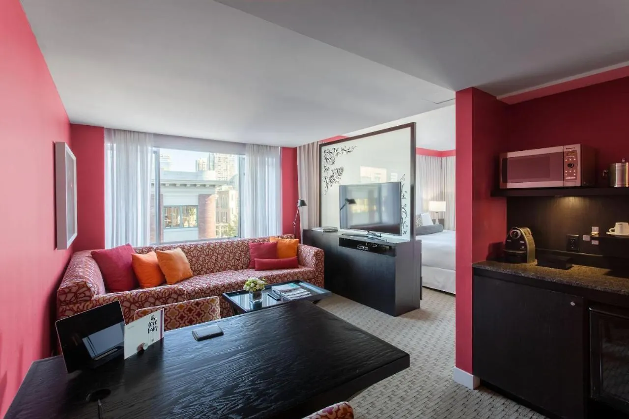 Hotel OPUS Vancouver