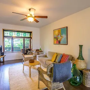 Charming 1 Bdrm View Apartment
