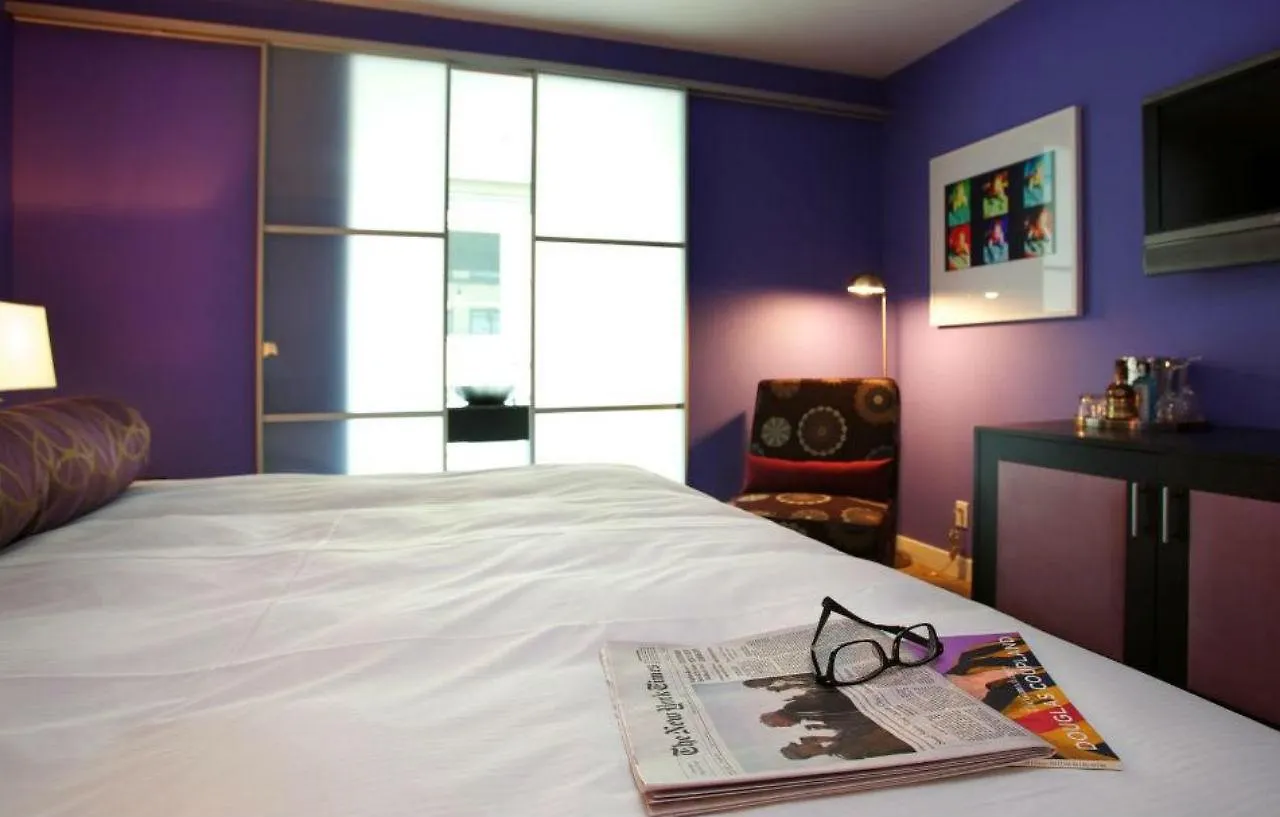 Opus Vancouver Hotel